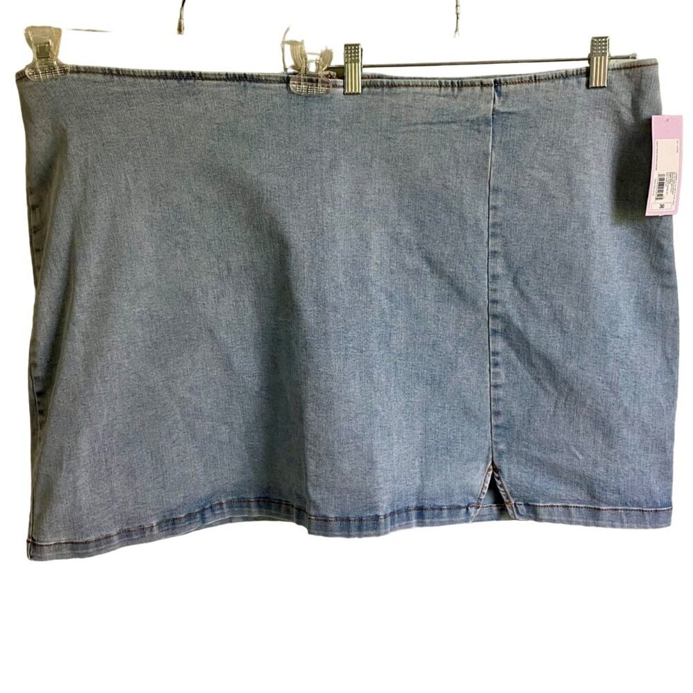 Wild Fable Notch Front Light Wash Denim Mini Skirt Plus Size Size 30 NEW NWT